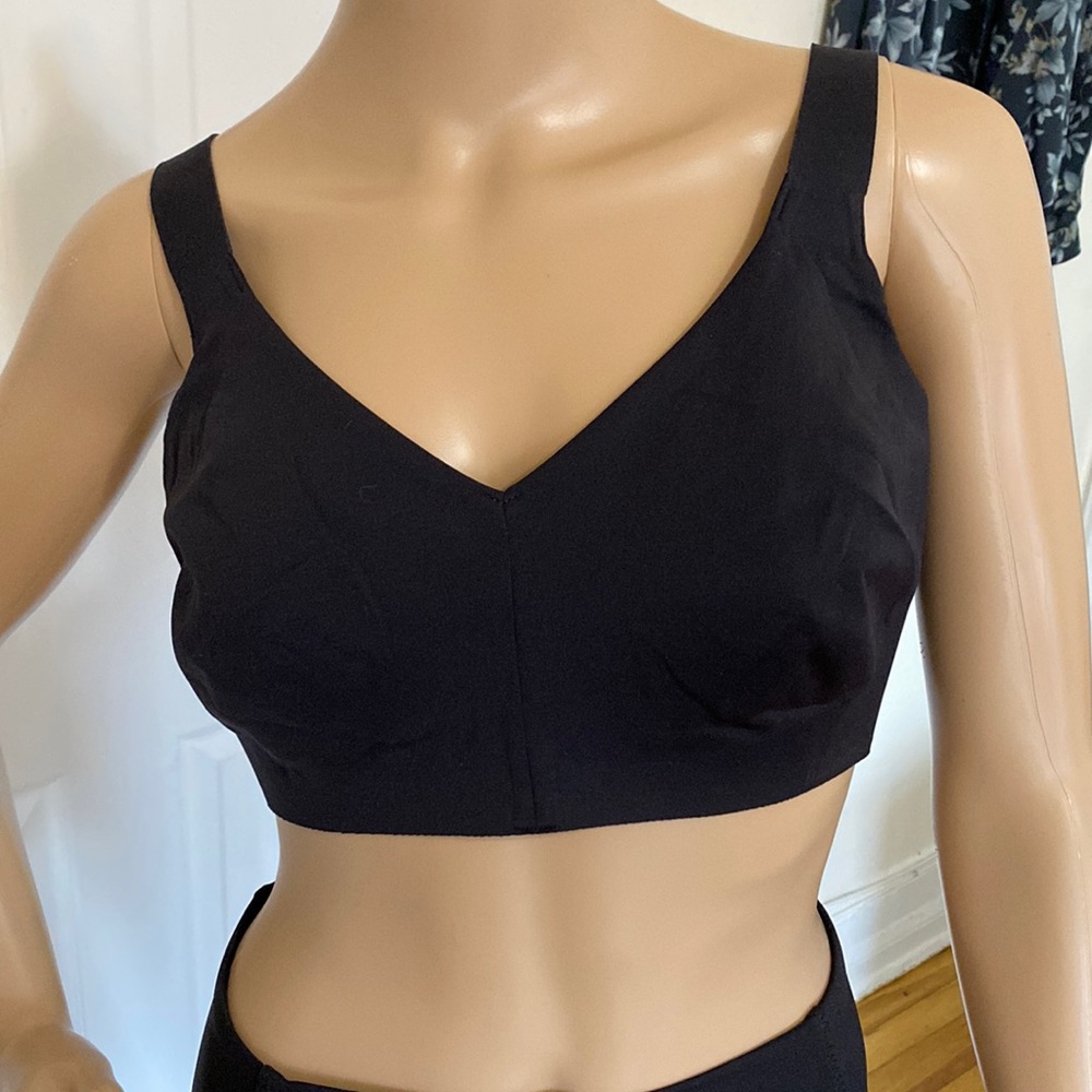 🖤🖤🖤LULULEMON bra size 34E🖤🖤🖤🖤